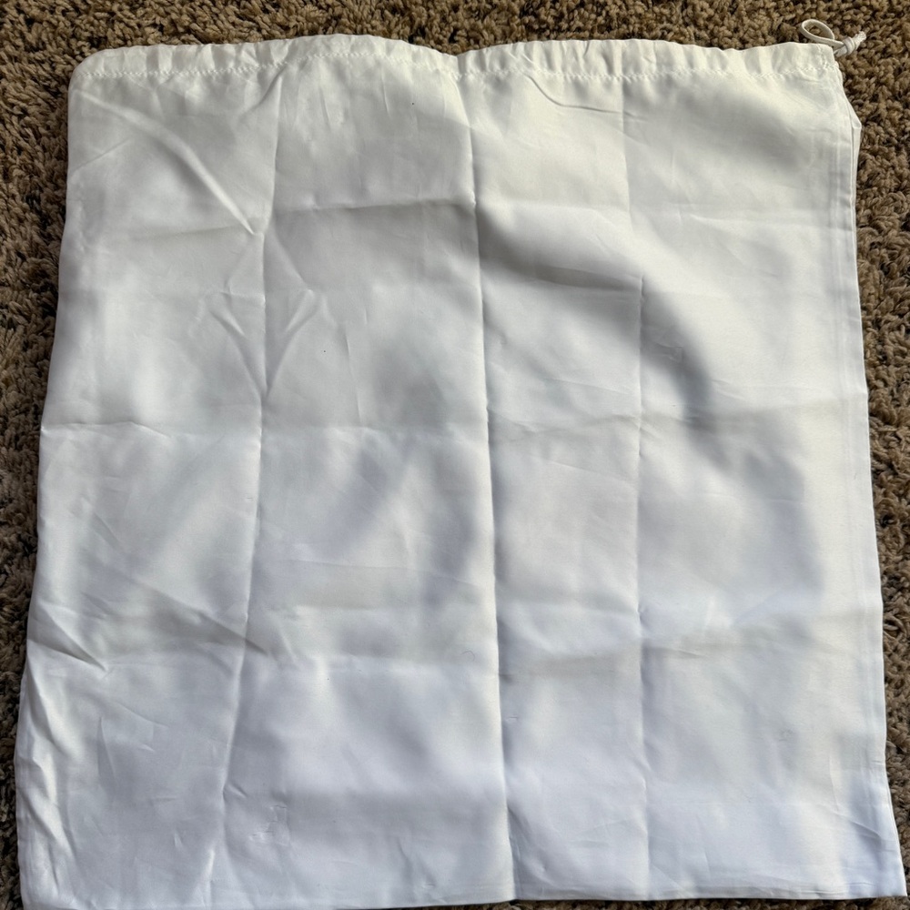 Michael Kors White Dust Bag - Picture 2 of 2